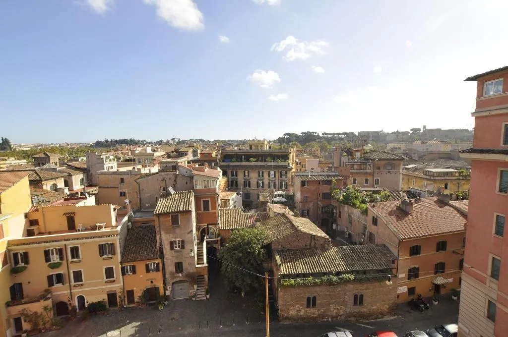 Room, Window On Rome, Rome