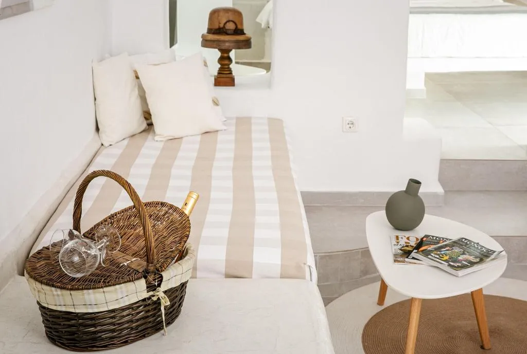 Room, Vogue Suites, Santorini