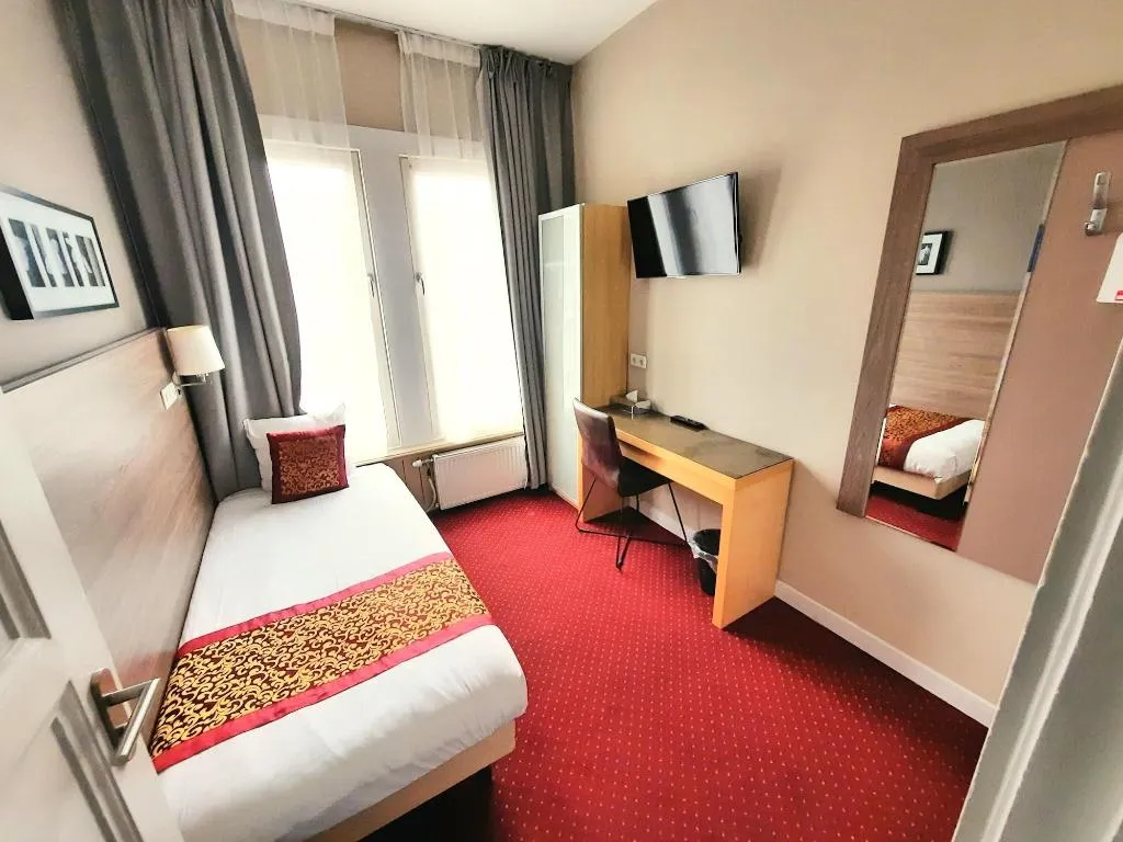 SINGLE STANDARD Room, Hotel Washington, Amsterdam