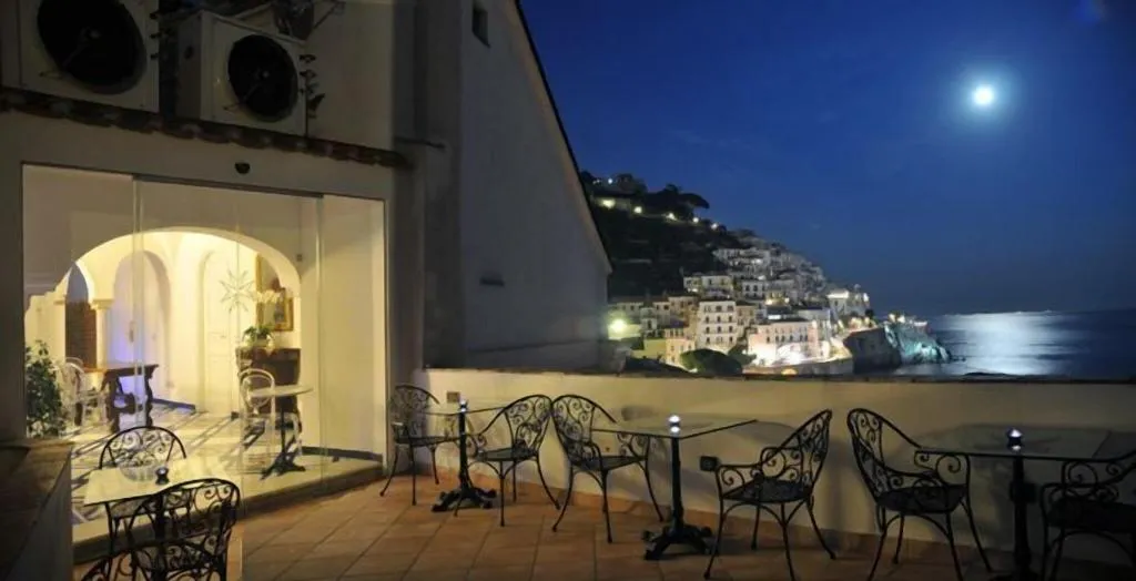 Lobby, Hotel Croce Di Amalfi, Naples