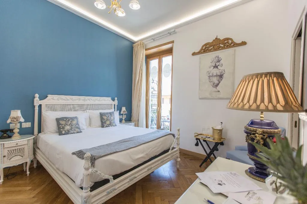 JUNIOR SUITE CLASSIC WITH BALCONY Room, Royal Suite Trinità dei Monti, Rome