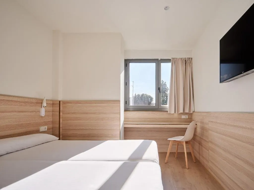 Double or Twin STANDARD Room, Lami, Barcelona