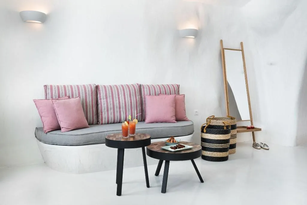 Room, Maregio Suites, Santorini