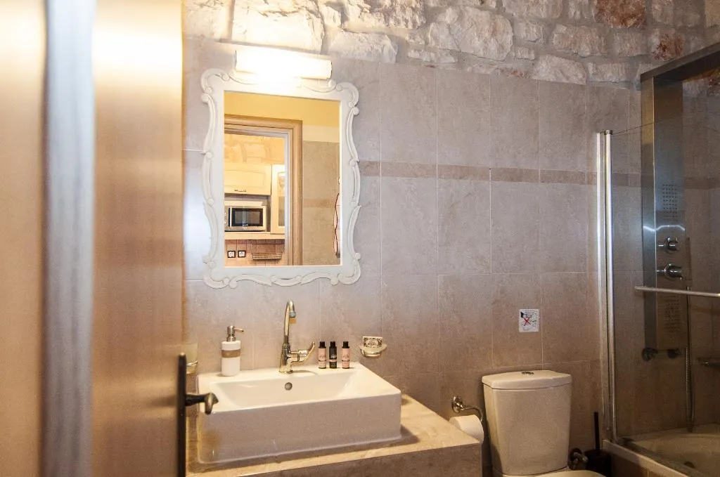 Room, Kavos Psarou Villas, Zante