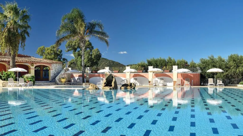 Pool, Amarestyle Club Colostrai, Cagliari