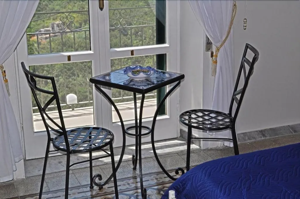 Room, Villa Verde Sul Mare, Naples