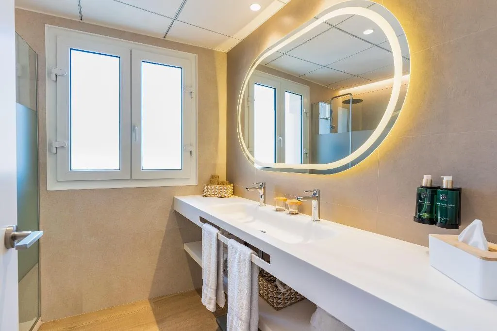 JUNIOR SUITE EXECUTIVE Room, Melia Plaza, Valencia