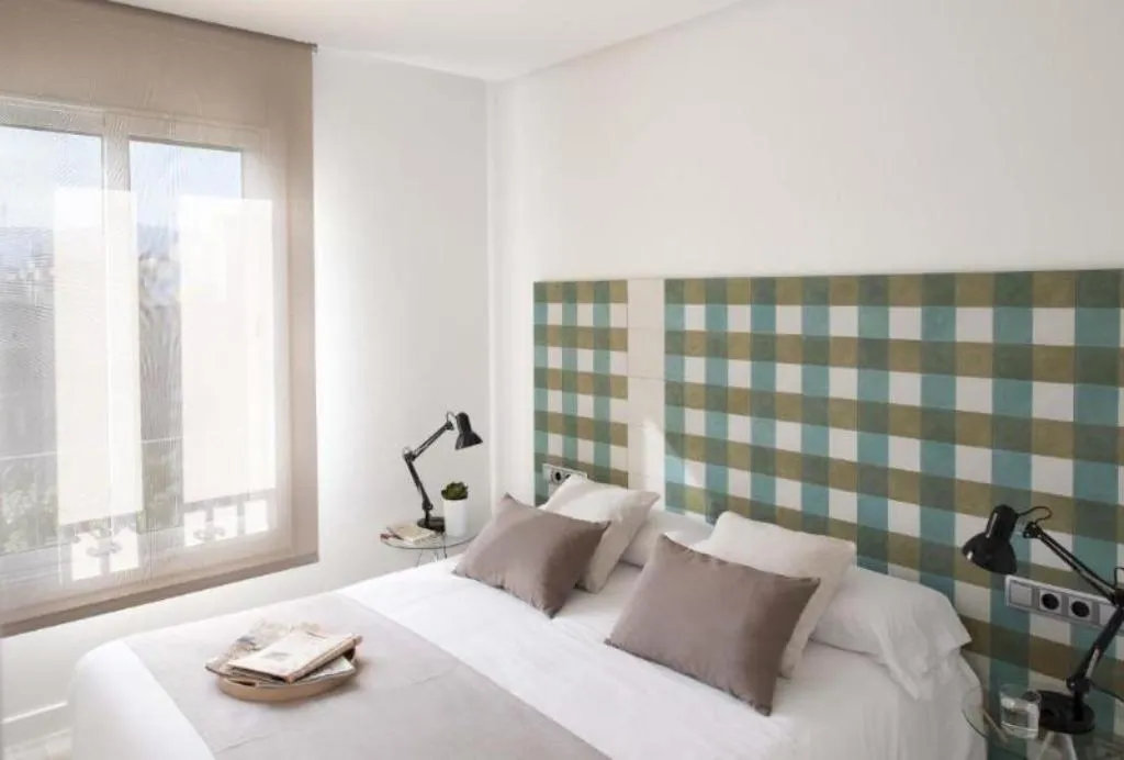 APARTMENT CAPACITY 5 THREE BEDROOM Room, Eric Vokel Boutique Apartments Gran Via Suites, Barcelona