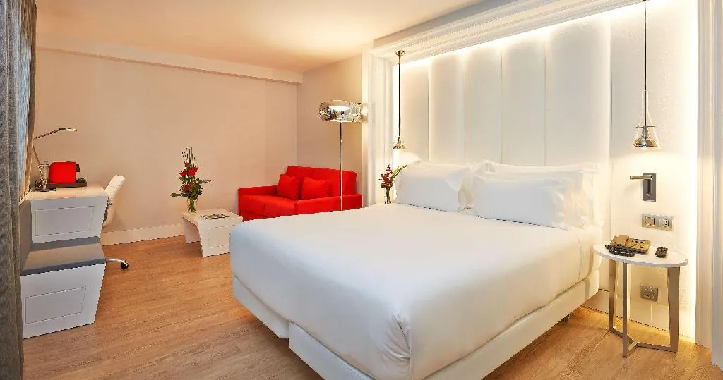DOUBLE KING SIZE BED Room, NH Collection Barcelona Gran Hotel Calderón, Barcelona