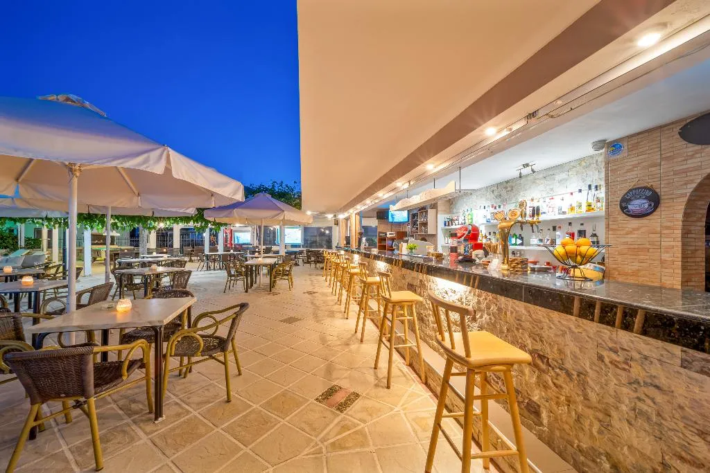 Bar, Maria Rousse, Crete