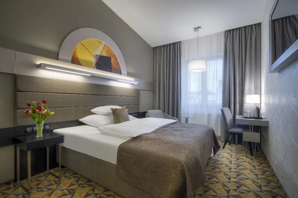 DOUBLE STANDARD Room, Essence, Prague