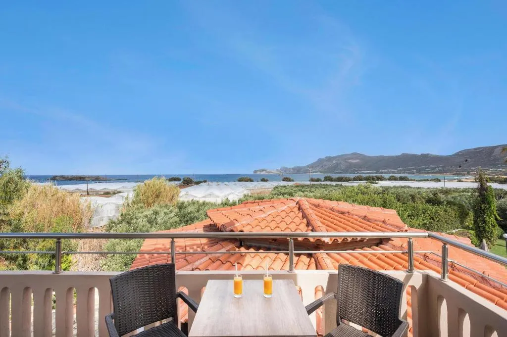 Room, Petritos Rooms And Studios, Crete