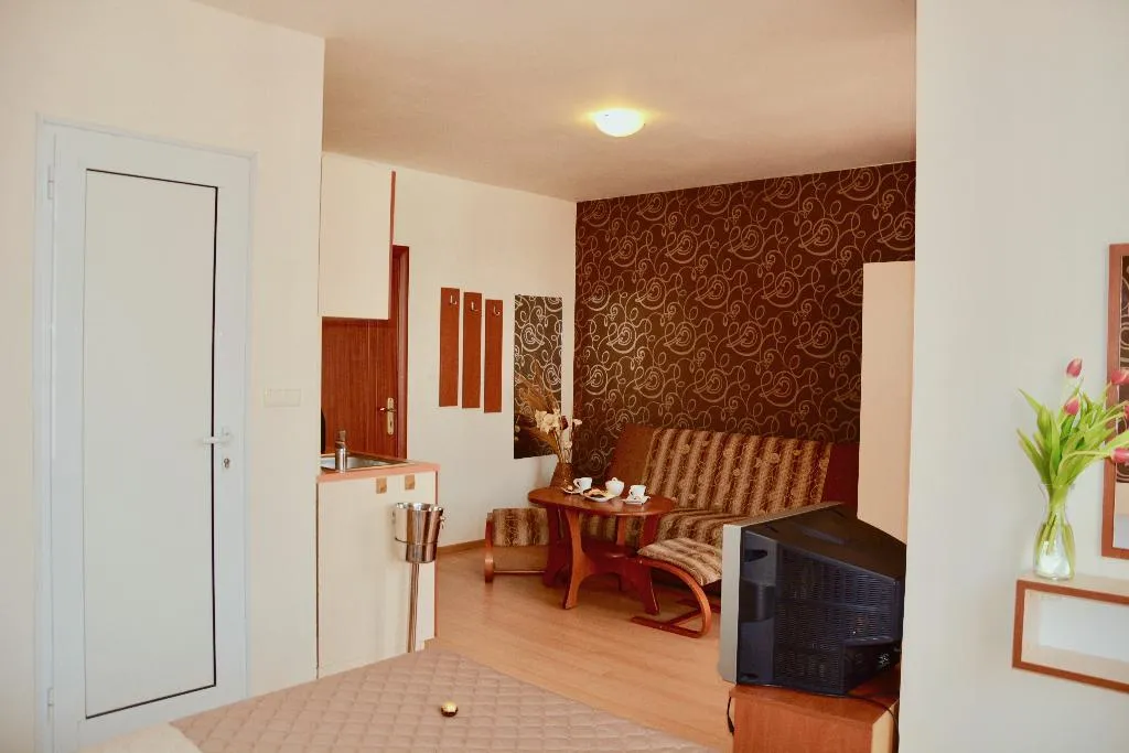 STUDIO STANDARD Room, Rainbow 2 holiday complex, Bourgas