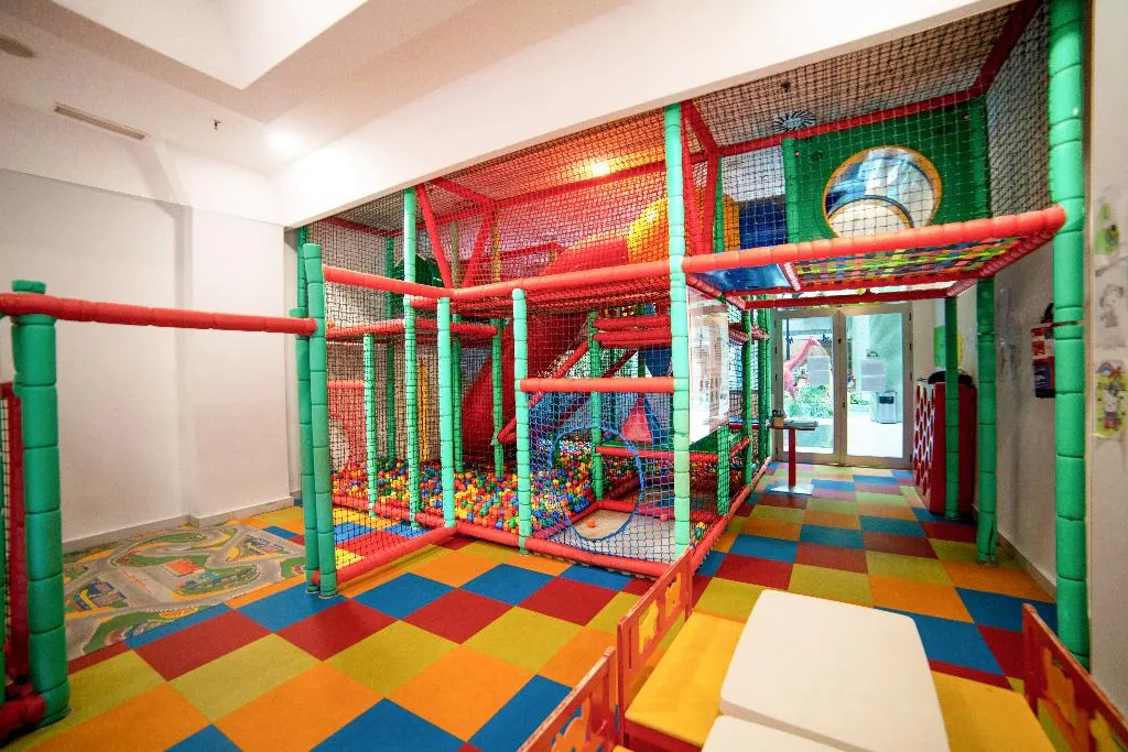Sports and Entertainment, Holiday World Riwo Affiliated by Melia, Costa Del Sol