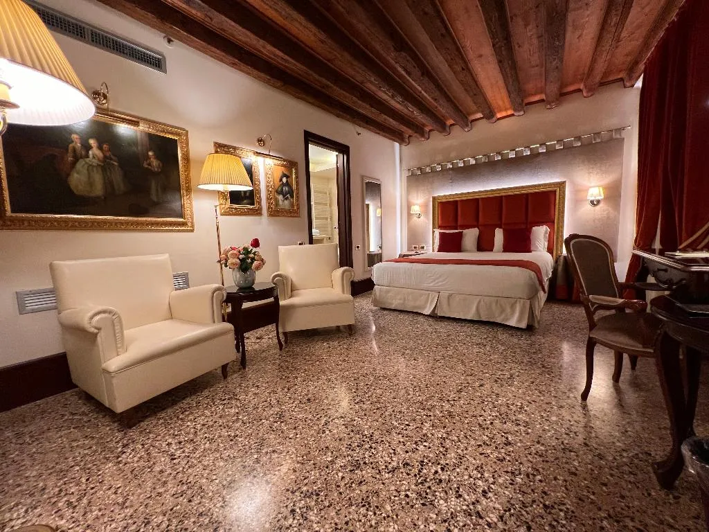 Room, Ruzzini Palace, Venice
