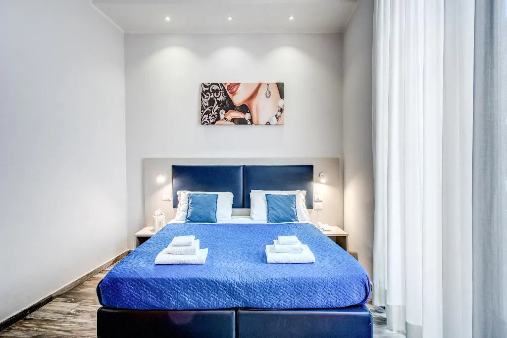 DOUBLE STANDARD Room, Napoli'S Gold, Naples