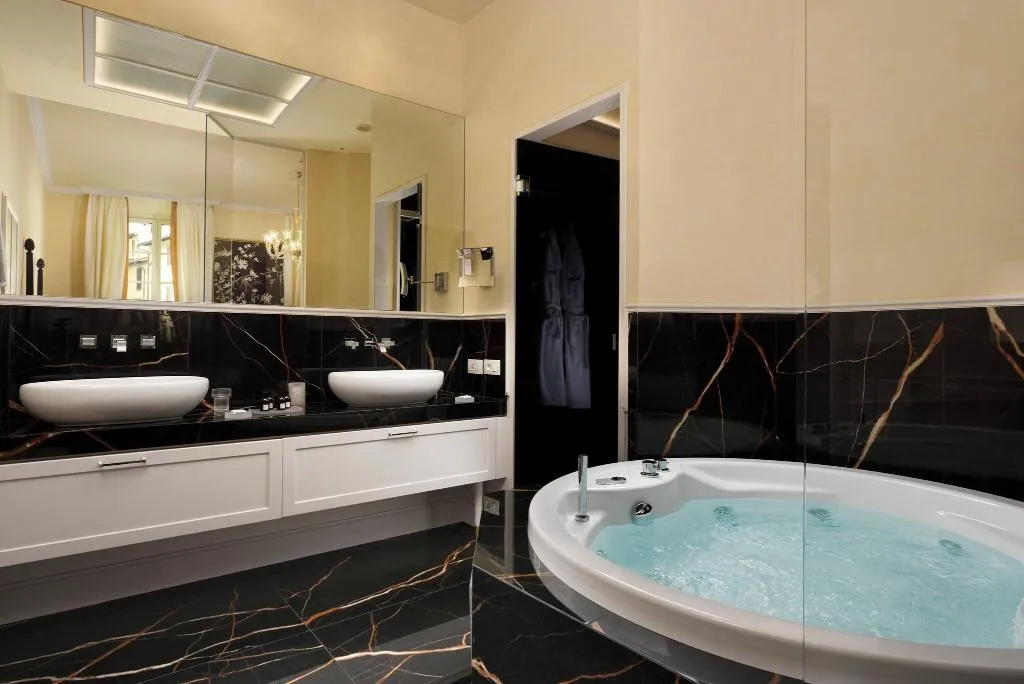 SUITE LUXURY Room, San Firenze Suites And Spa, Florence