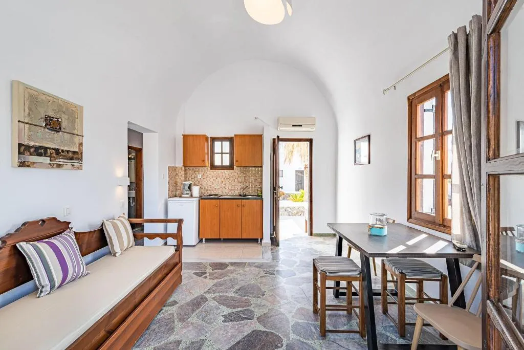 Room, Agia Irini, Santorini