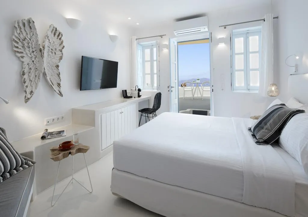 JUNIOR SUITE SEA VIEW WITH PRIVATE POOL Room, Infinity Suites & Dana Villas, Santorini