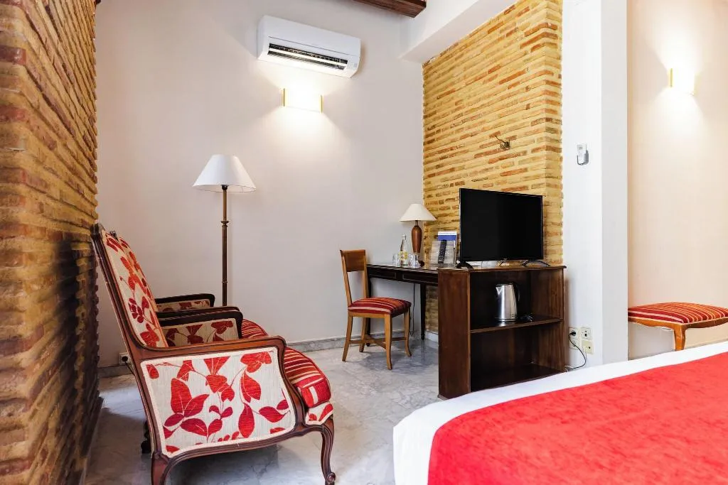 Double or Twin TWO BEDS Room, Ad Hoc Monumental, Valencia