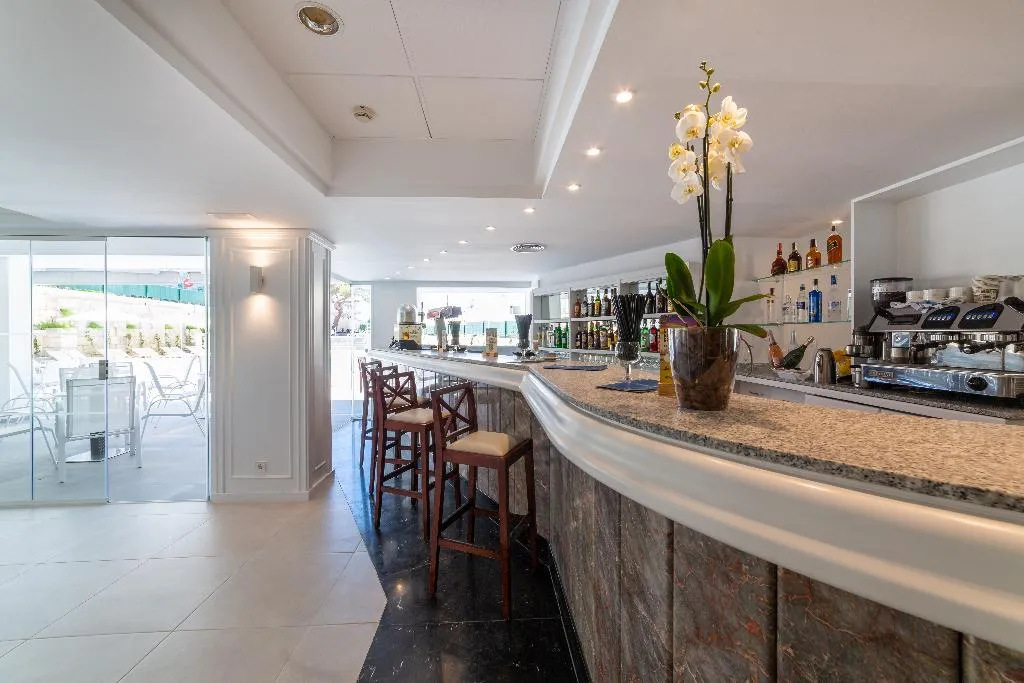 Bar, Sky Senses Don't use, Majorca