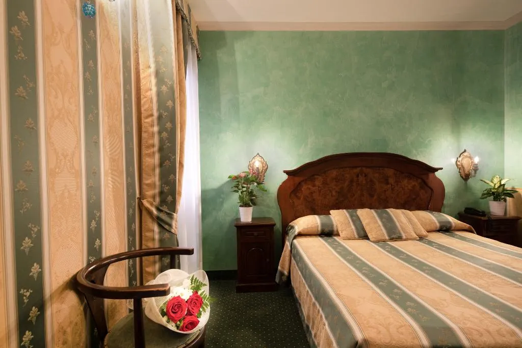 Room, Marconi, Venice
