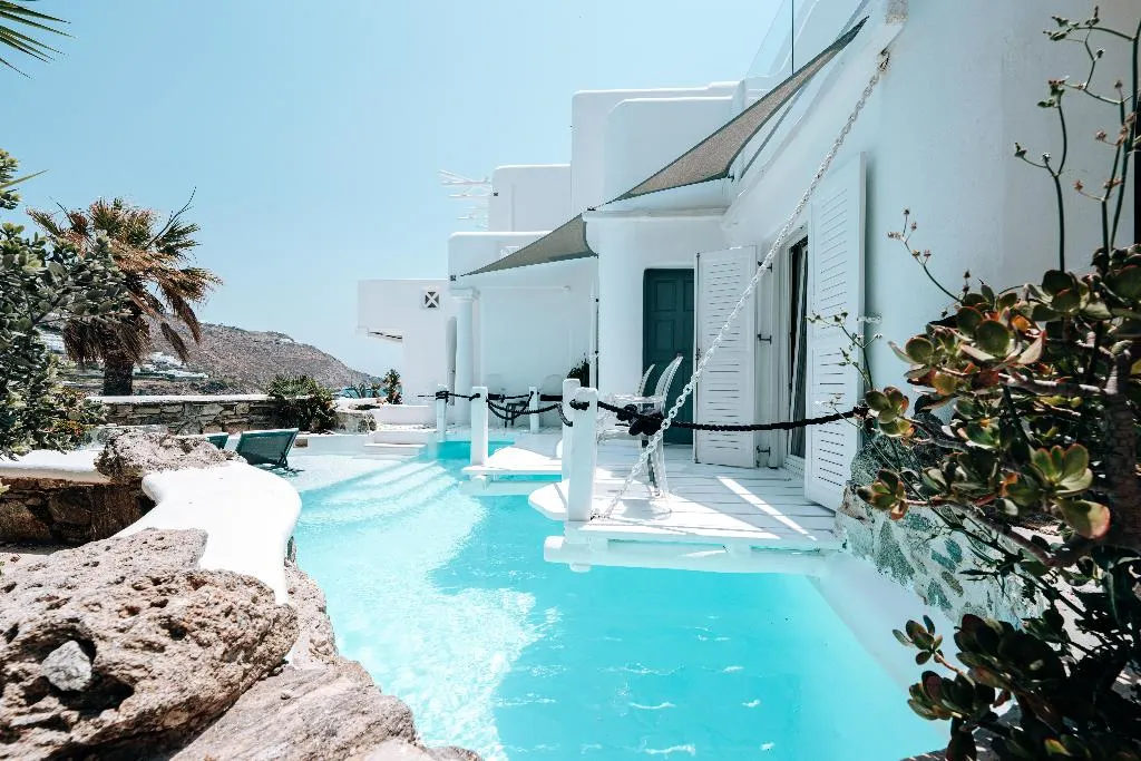 SUITE TWO BEDROOMS WITH PRIVATE POOL Room, Kivotos Mykonos, Mykonos