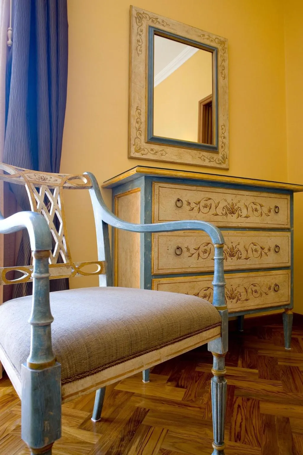 Double or Twin DELUXE SEA VIEW Room, Hotel Palazzo Guardati, Naples