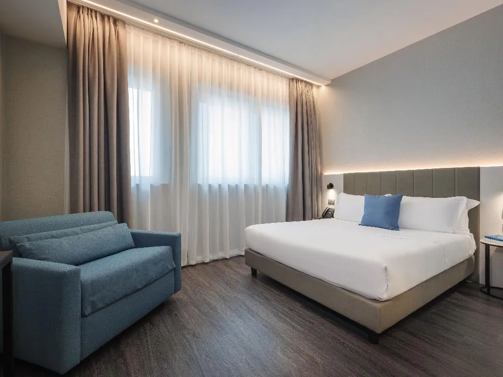 DOUBLE STANDARD Room, iH Hotels Milano Centrale, Milan