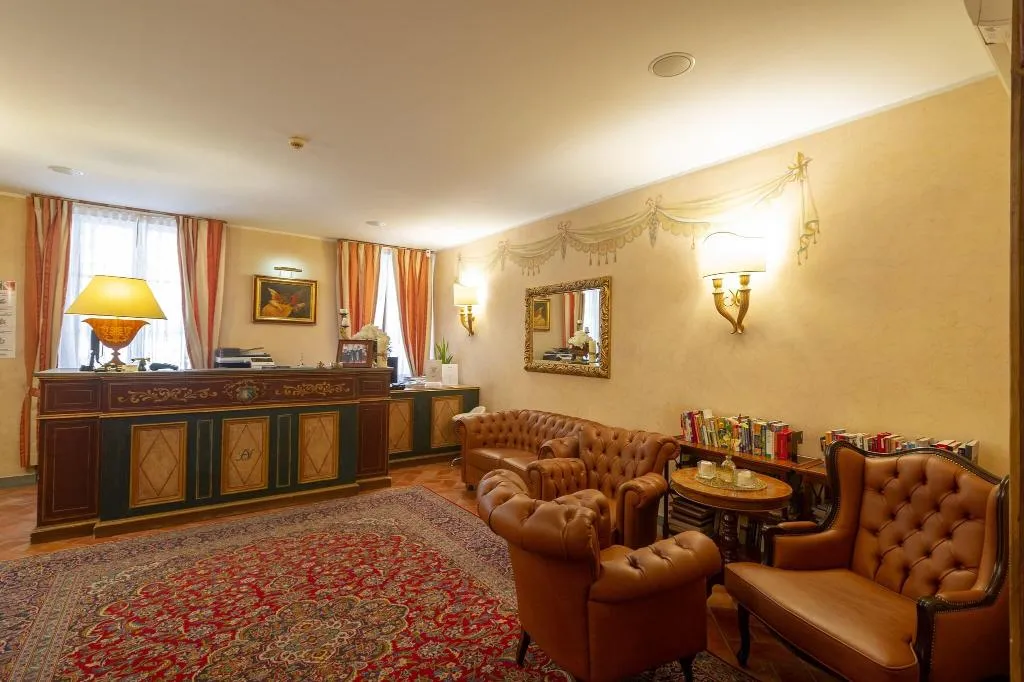 Lobby, Davanzati, Florence
