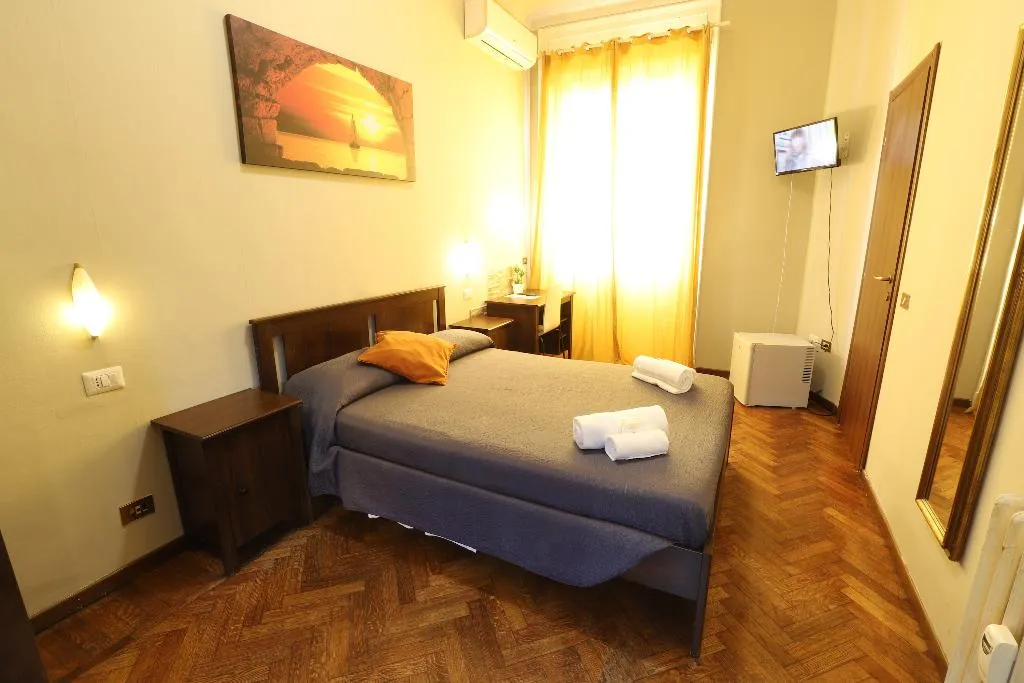 Room, Hotel Carlo Goldoni, Milan