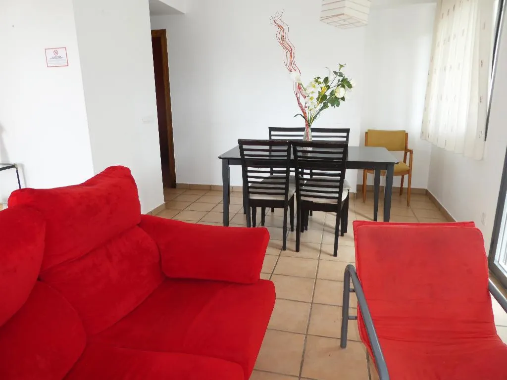 APARTMENT CAPACITY 6 TWO BEDROOMS Room, Apartamentos Font Nova 3000, Valencia