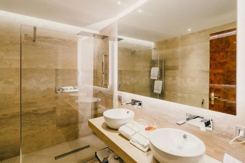 DOUBLE LAKE VIEW Room, Hotel La Palma, Milan