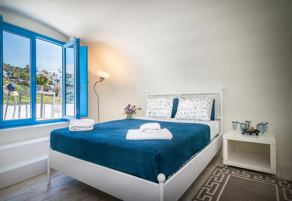SUITE HONEYMOON Room, Fava Eco Suites, Santorini
