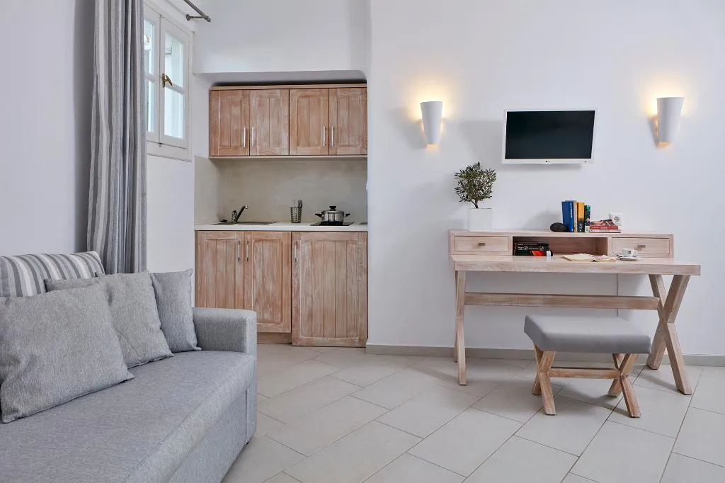 FAMILY ROOM STANDARD Room, Aegean Plaza, Santorini