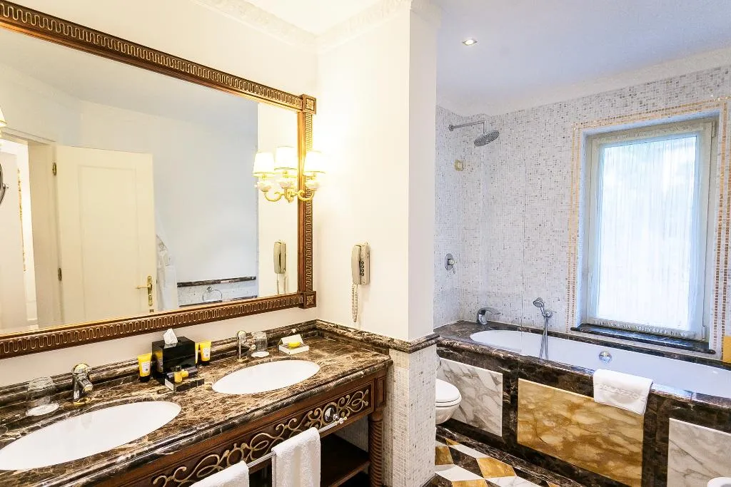 DOUBLE SUPERIOR PARK VIEW Room, Villa e Palazzo Aminta, Milan