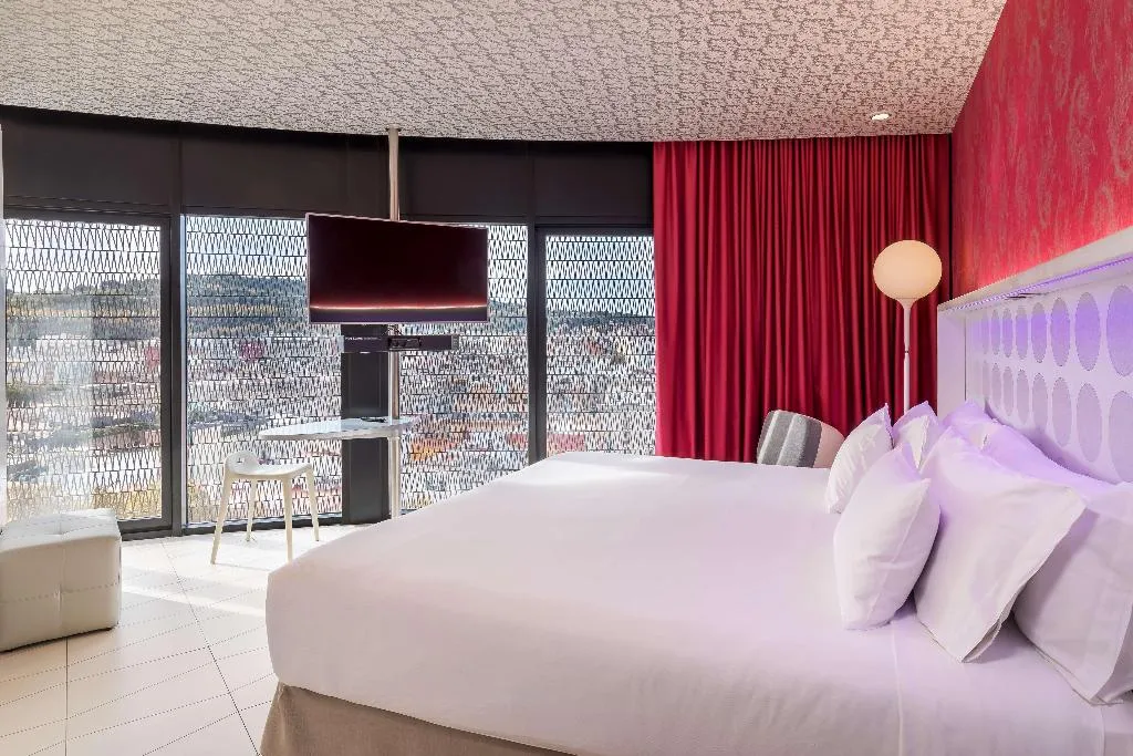 JUNIOR SUITE STANDARD Room, Barcelo Raval, Barcelona