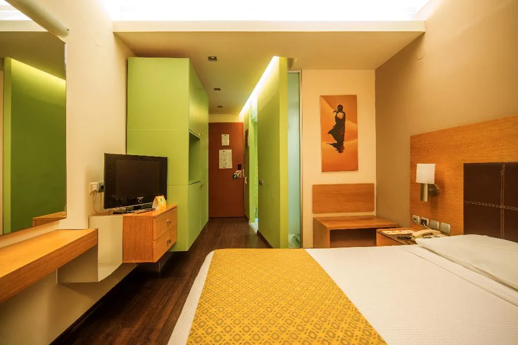 FAMILY ROOM STANDARD Room, Capsis Hotel Thessaloniki, Halkidiki