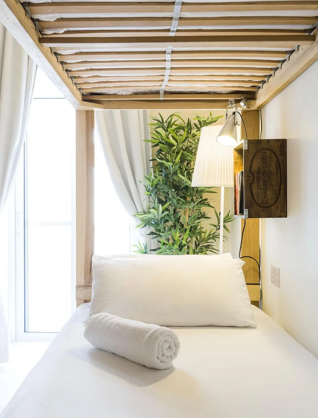 Room, Two Pillows Boutique Hostel, Malta