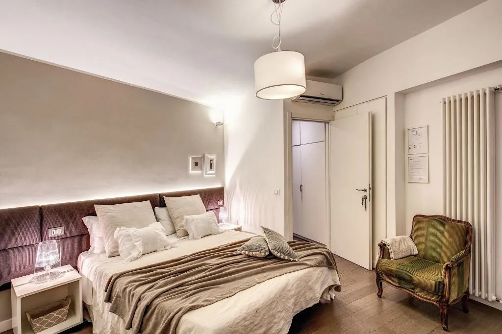 Room, Approdo Ripetta, Rome