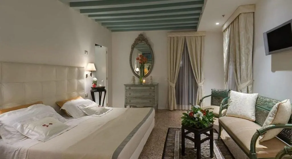 DOUBLE DELUXE Room, Ca' Nigra Lagoon Resort, Venice