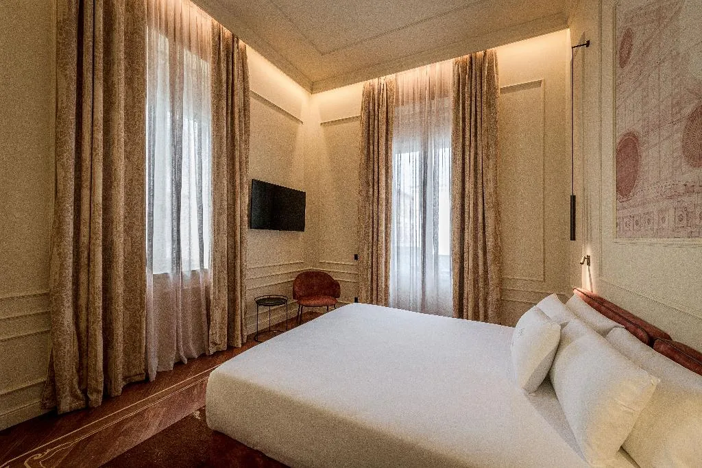 SUITE DELUXE Room, Palazzo Montebello, Florence