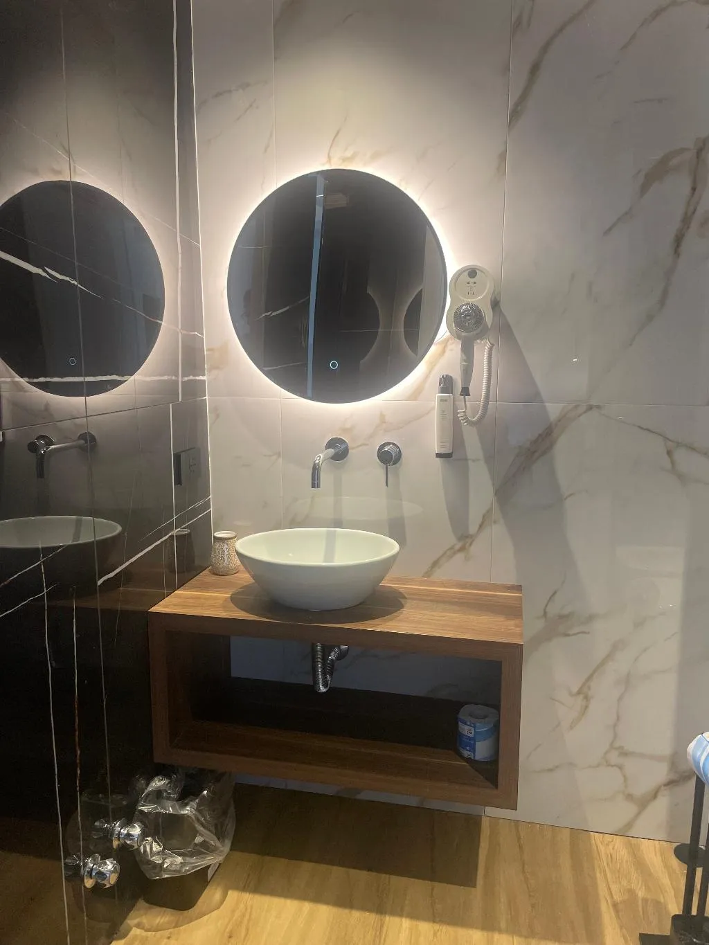 DOUBLE DELUXE ONE BED Room, Hotel Tesoro Pompeiano, Naples