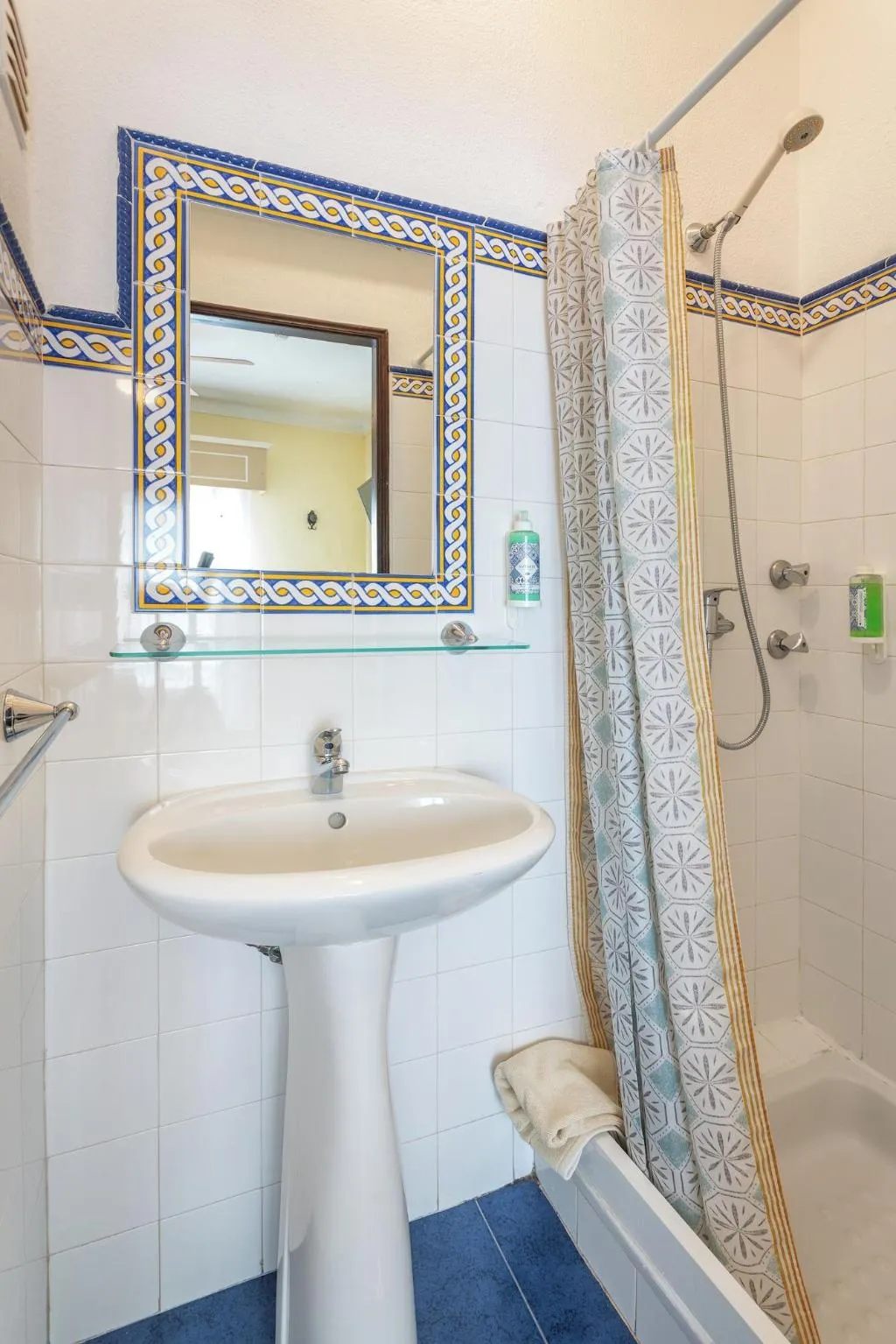 Room, Pension Bicuar, Algarve