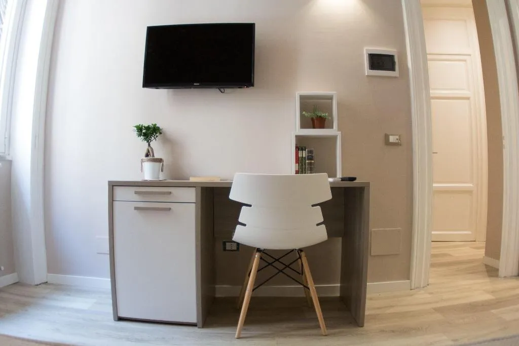 Room, Bagnasco 18, Palermo