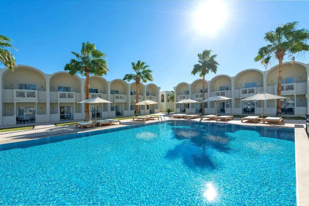 Pool, Reef Oasis Beach Resort, Red Sea Riviera