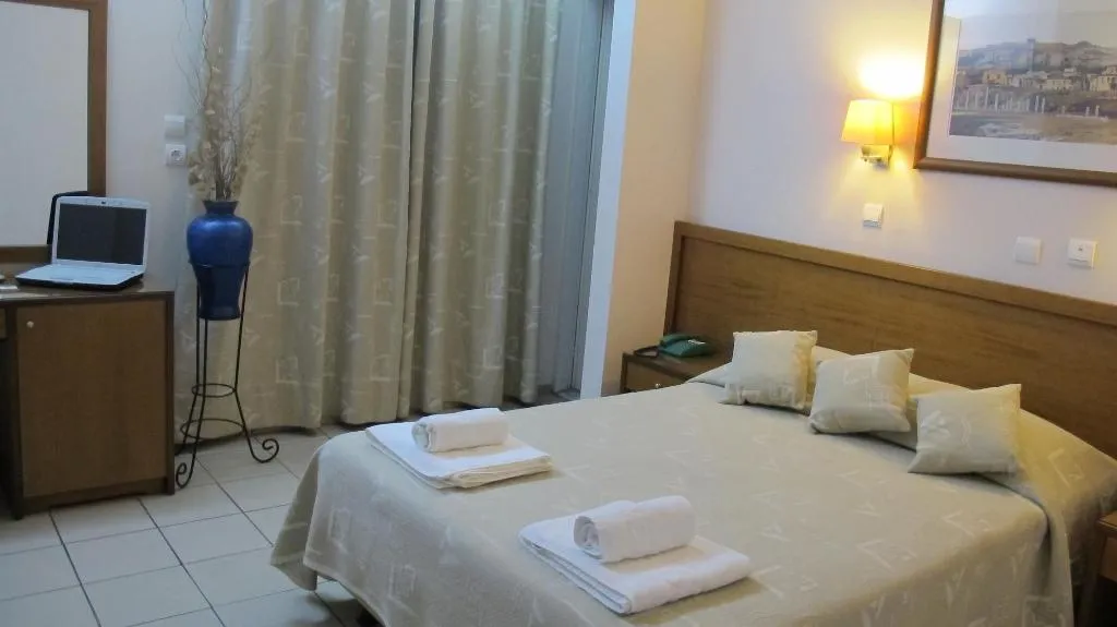 Room, Solomou Athens, Athens