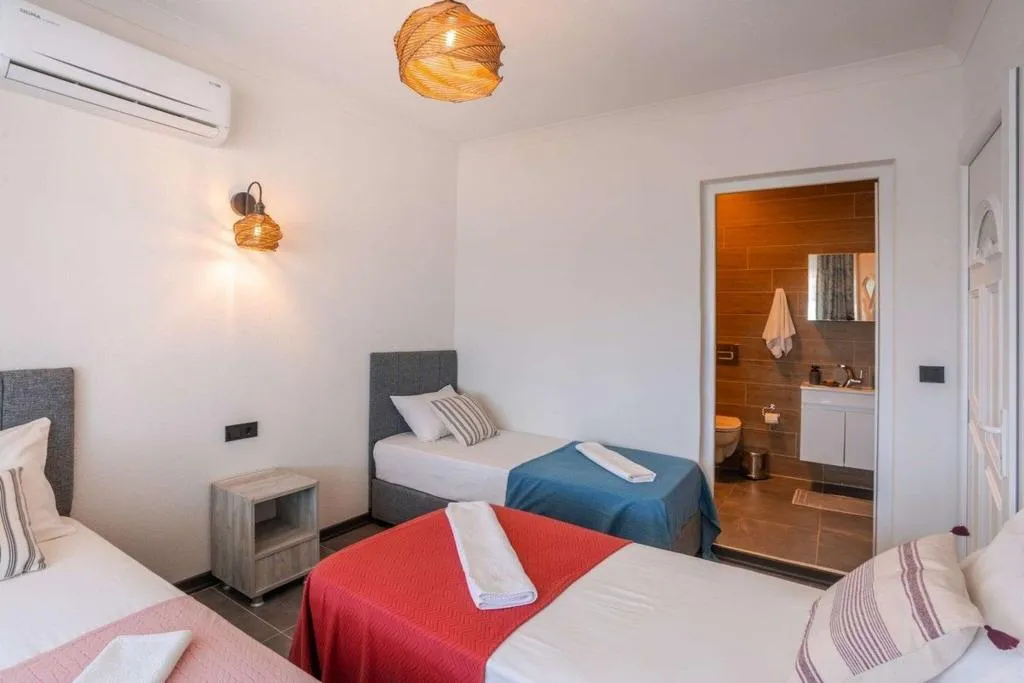 Room TWO QUEEN BEDS Room, Palm Beach Hotel, Izmir