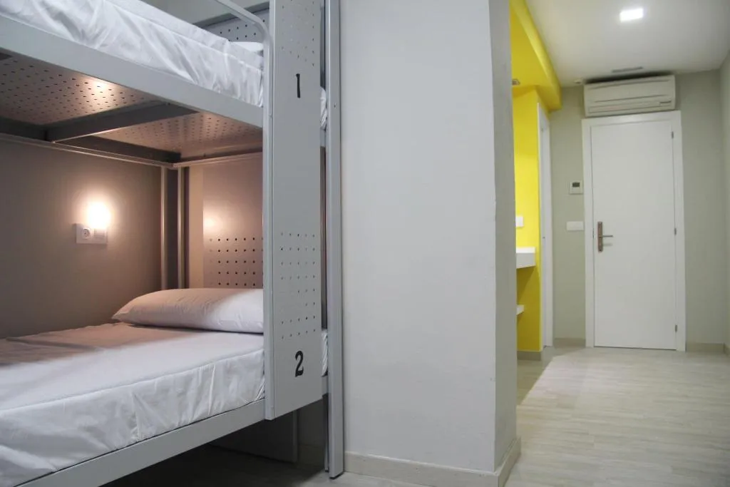 TWIN BUNK BED Room, BcnSportHostels, Barcelona