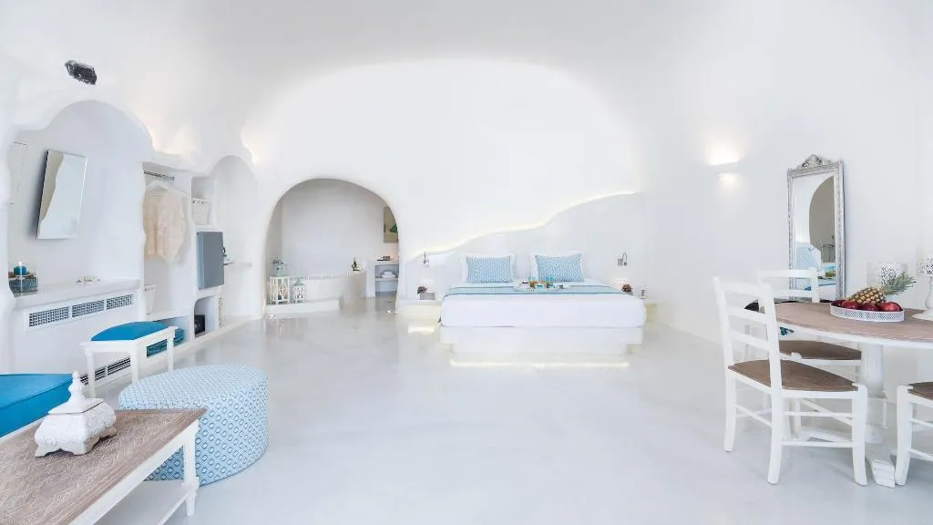 Room, Maregio Suites, Santorini
